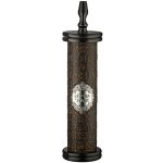 בית מגילה מהודר בעיצוב מרובע חום כהה עם דוגמת חריטה ולוחית כסף "מגילת אסתר", כולל ידית אחיזה עליונה.